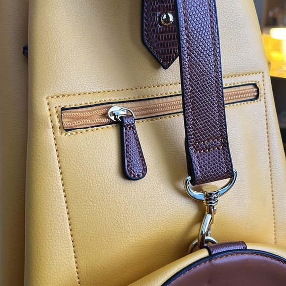 Pretty yellow Jacques Esterel bag. Never used, new, simple and beautiful. - Picture 2 of 6